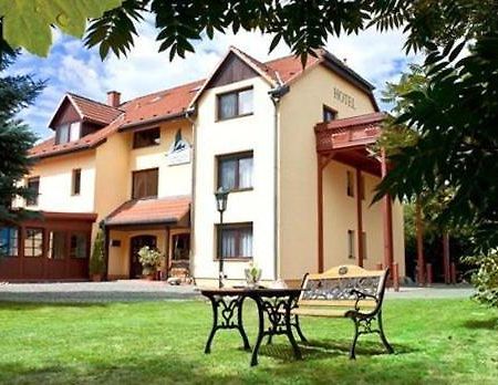 Garni-Hotel Kranich Потсдам Екстериор снимка